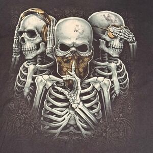 Vintage Black XL Hear No Speak No See No Evil Skulls Tshirt FRUIT OF THE LOOM